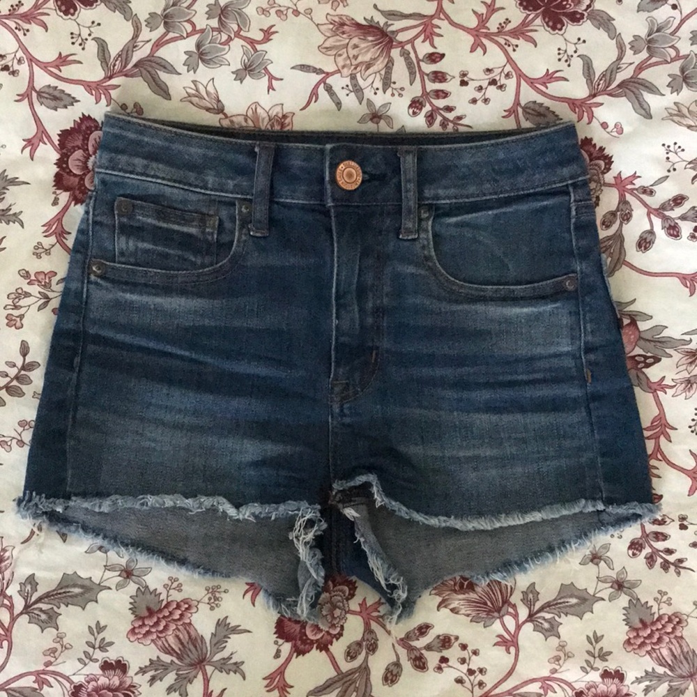 🌷 American Eagle shorts - size 00